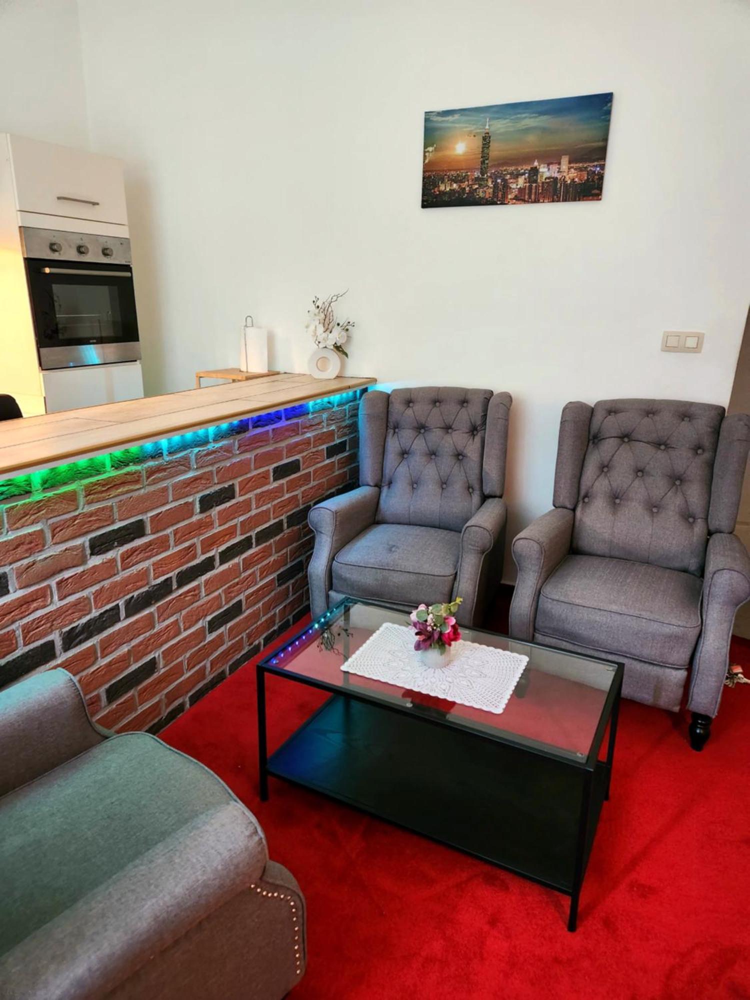 Mbawa Apartment *